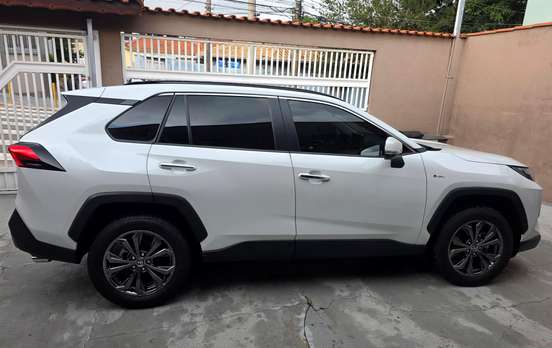 TOYOTA-RAV4-2025
