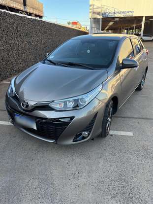 TOYOTA-YARIS-2018