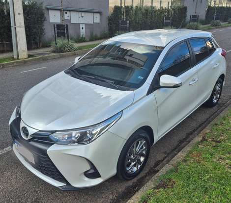 TOYOTA-YARIS-2022