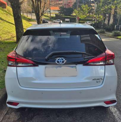 TOYOTA-YARIS-2022