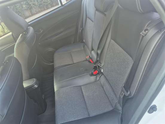 TOYOTA-YARIS-2022