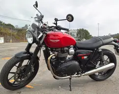 TRIUMPH STREET TWIN TRIUMPH STREET TWIN