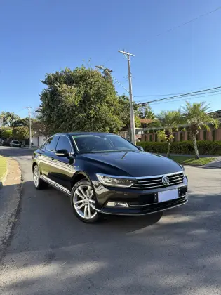 VOLKSWAGEN PASSAT 2.0 16V TSI BLUEMOTION GASOLINA HIGHLINE 4P DSG VOLKSWAGEN PASSAT 2.0 16V TSI BLUEMOTION GASOLINA HIGHLINE 4P DSG