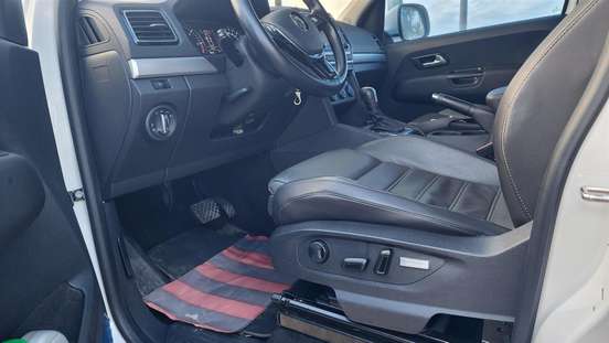 VOLKSWAGEN-AMAROK-2021