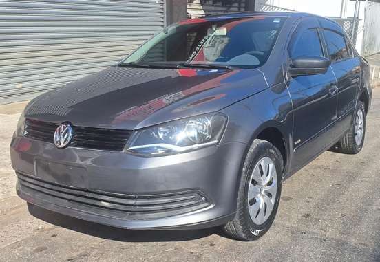 VOLKSWAGEN-VOYAGE-2012