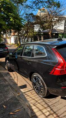 VOLVO-XC60-2018