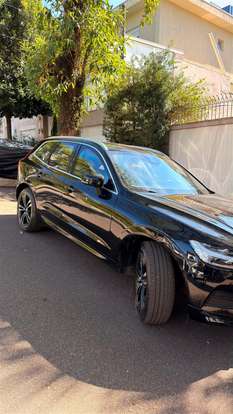 VOLVO-XC60-2.0 T5 GASOLINA MOMENTUM AWD GEARTRONIC VOLVO-XC60-2018