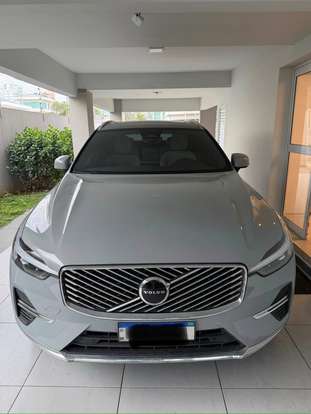 VOLVO-XC60-2025