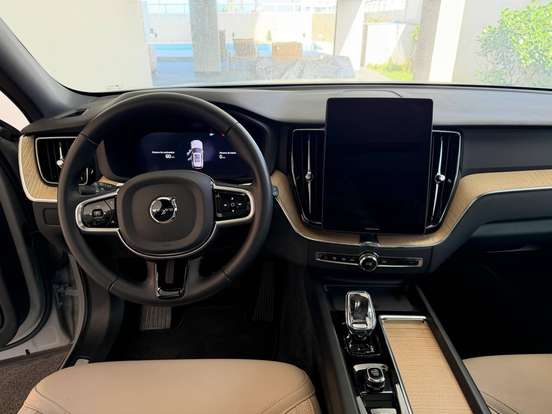 VOLVO-XC60-2.0 T8 PHEV PLUS AWD GEARTRONIC VOLVO-XC60-2025