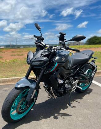 YAMAHA MT-09 