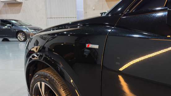 AUDI-Q3-2024