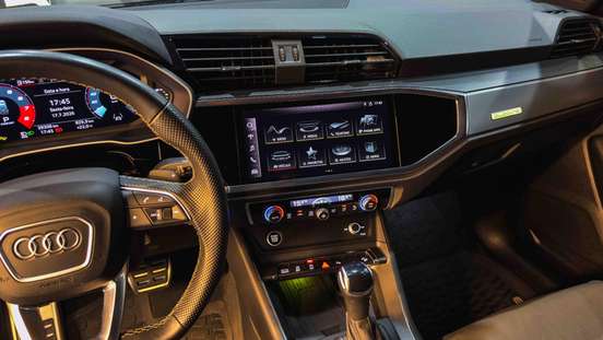 AUDI-Q3-2024