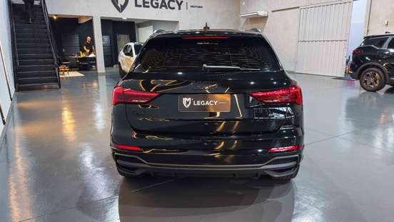 AUDI-Q3-2024