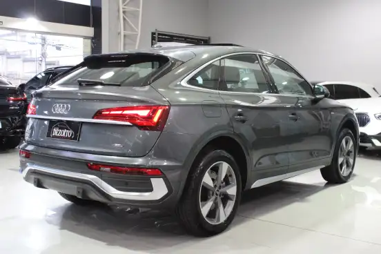 AUDI-Q5-2021