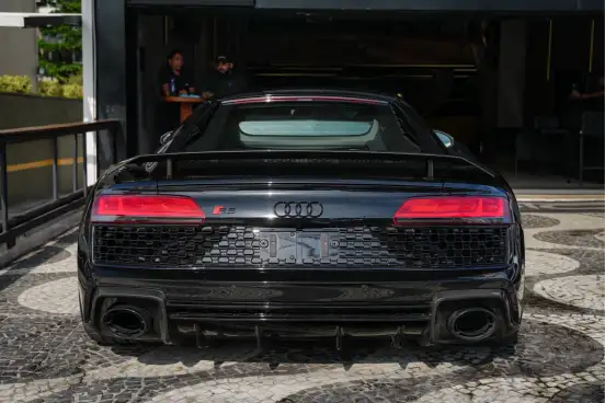 AUDI-R8-2020