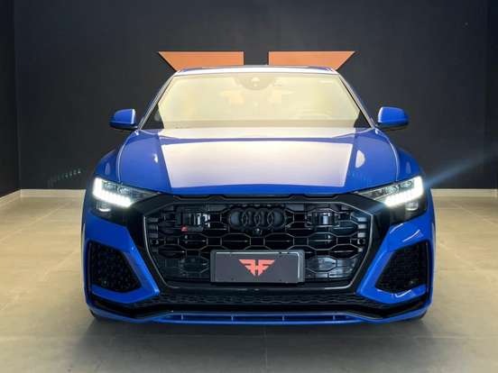 AUDI-RS Q8-2021