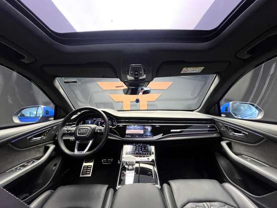 AUDI-RS Q8-2021