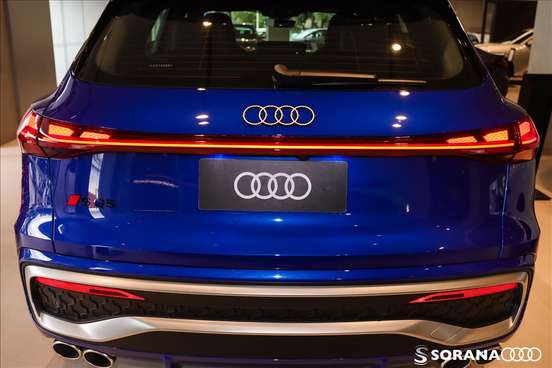 AUDI-SQ5-2025
