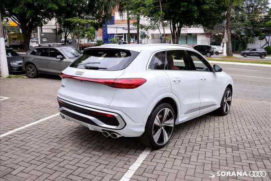 AUDI-SQ5-2025