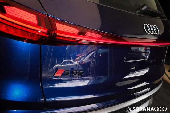 AUDI-SQ5-2025