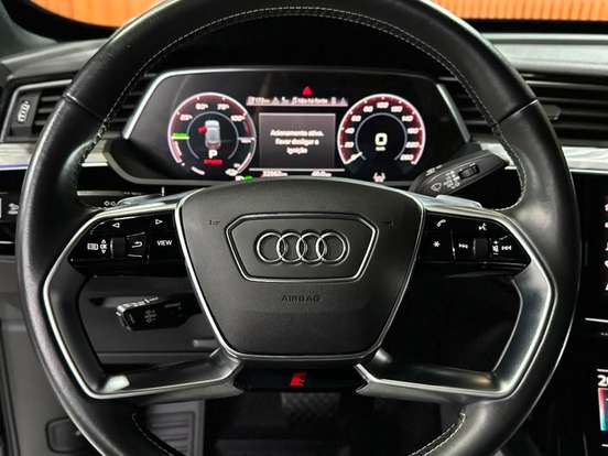 AUDI-E-TRON-ELÉTRICO PERFORMANCE BLACK QUATTRO AUDI-E-TRON-2021