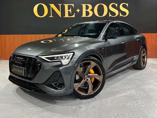 AUDI-E-TRON-ELÉTRICO PERFORMANCE BLACK QUATTRO AUDI-E-TRON-2021