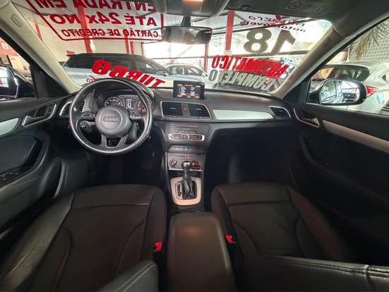 AUDI-Q3-2018