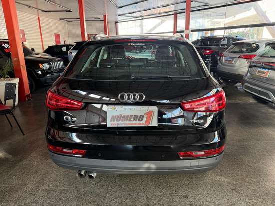 AUDI-Q3-2018