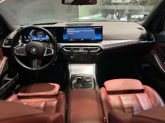 BMW-330e-2023