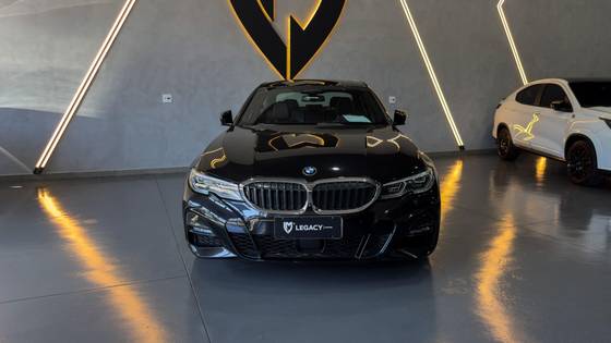 BMW 330i 2.0 16V TURBO GASOLINA M SPORT AUTOMÁTICO