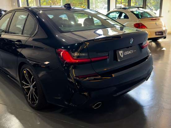 BMW-330i-2.0 16V TURBO GASOLINA M SPORT AUTOMÁTICO BMW-330i-2019