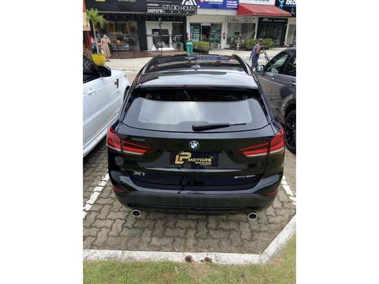 BMW-X1-2021