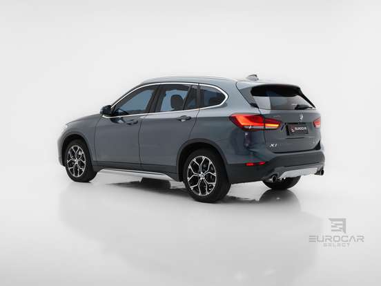 BMW-X1-2021