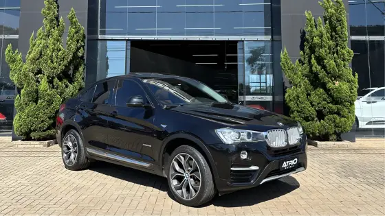 BMW X4 2.0 28I X LINE 4X4 16V TURBO GASOLINA 4P AUTOMÁTICO BMW X4 2.0 28I X LINE 4X4 16V TURBO GASOLINA 4P AUTOMÁTICO