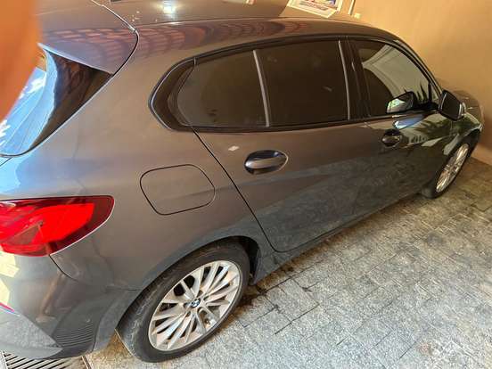 BMW-118i-2019