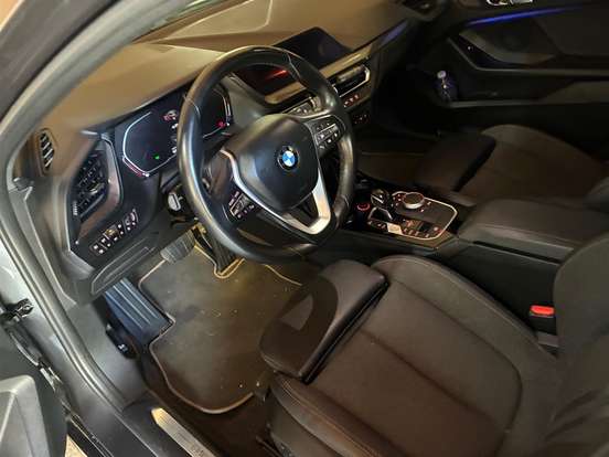 BMW-118i-1.5 12V GASOLINA SPORT GP STEPTRONIC BMW-118i-2019