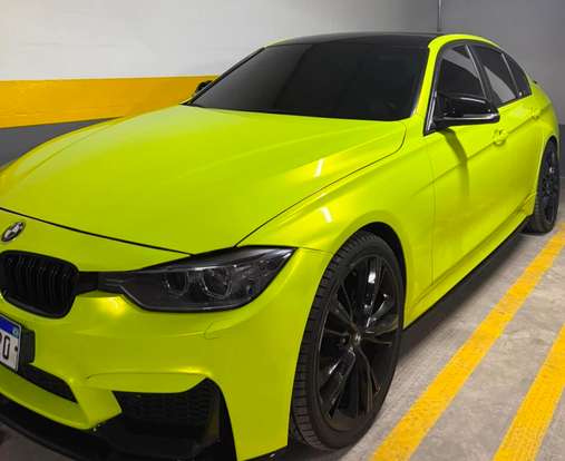 BMW-320i-2015