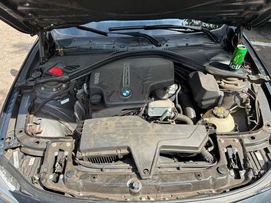BMW-320i-2015