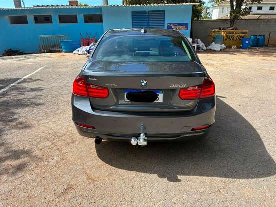 BMW-320i-2015