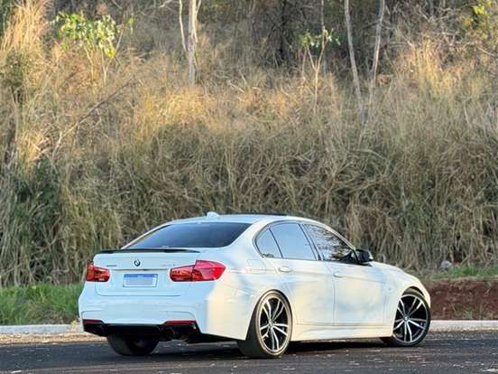 BMW-328i-2.0 M SPORT 16V ACTIVEFLEX 4P AUTOMÁTICO BMW-328i-2017