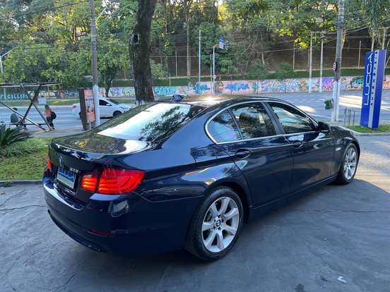 BMW-528i-2012