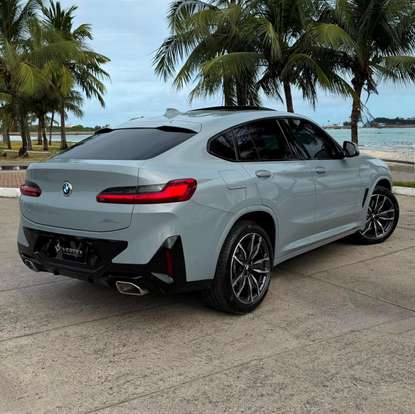 BMW-X4-2025