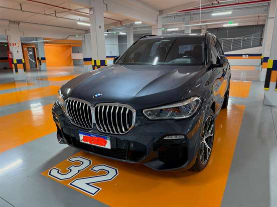 BMW-X5-2021