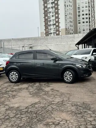 CHEVROLET ONIX 1.4 MPFI LT 8V FLEX 4P MANUAL CHEVROLET ONIX 1.4 MPFI LT 8V FLEX 4P MANUAL