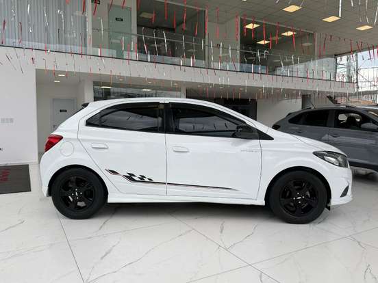 CHEVROLET-ONIX-1.4 MPFI EFFECT 8V FLEX 4P MANUAL CHEVROLET-ONIX-2018