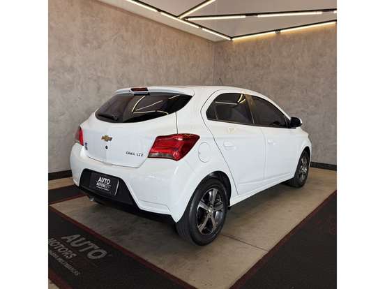 CHEVROLET-ONIX-1.4 MPFI LTZ 8V FLEX 4P AUTOMÁTICO CHEVROLET-ONIX-2016