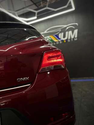 CHEVROLET-ONIX-2017