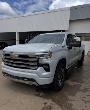 CHEVROLET SILVERADO 5.3 V8 GASOLINA 1500 HIGH COUNTRY 4X4 AUTOMÁTICO CHEVROLET SILVERADO 5.3 V8 GASOLINA 1500 HIGH COUNTRY 4X4 AUTOMÁTICO