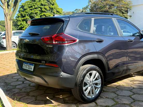 CHEVROLET-TRACKER-2023