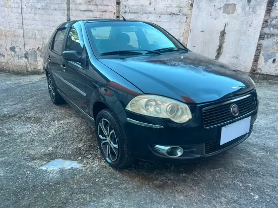 FIAT SIENA 1.8 MPI HLX 8V FLEX 4P MANUAL FIAT SIENA 1.8 MPI HLX 8V FLEX 4P MANUAL